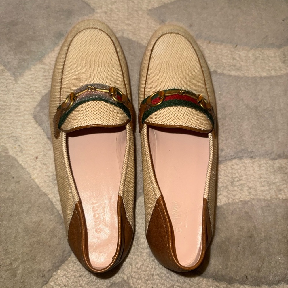 Gucci Tan and Brown Loafers with Green Accent - Picture 6 of 16